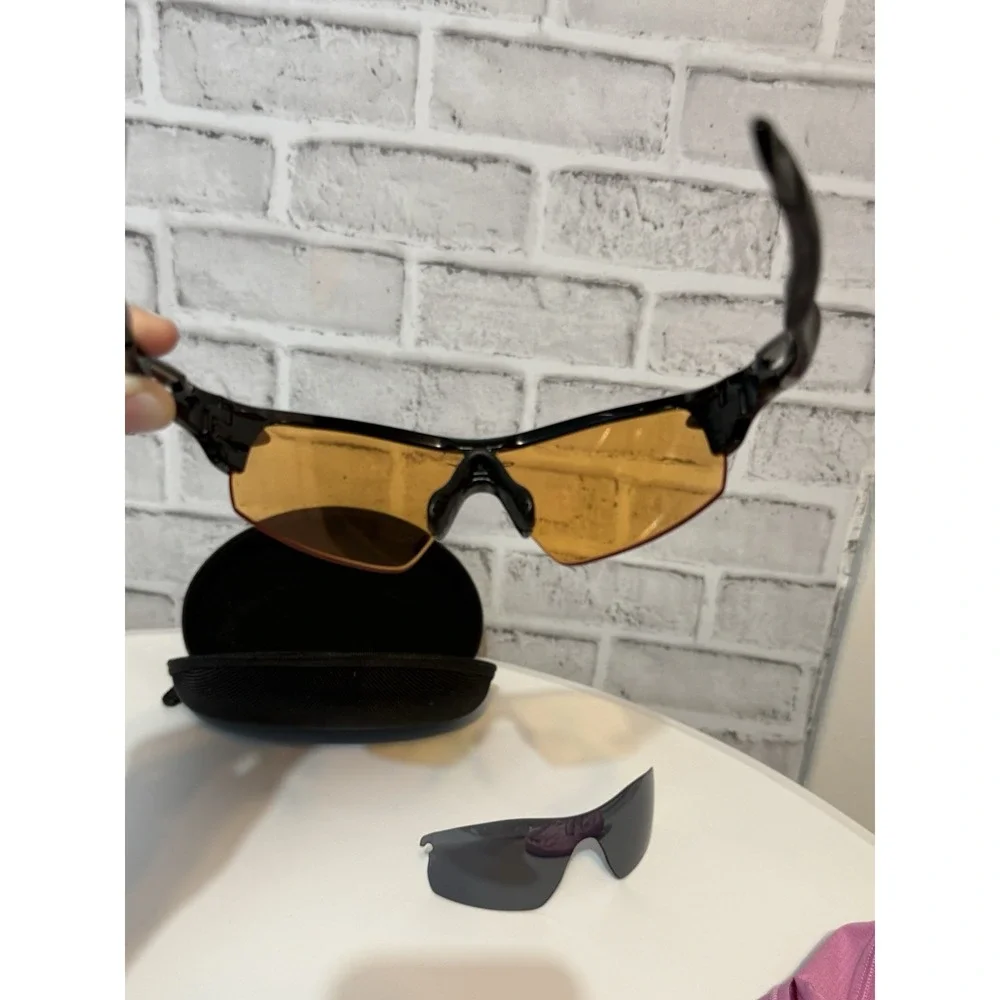 Oakley radarlock pitch